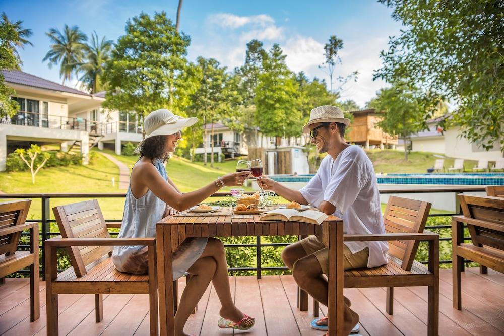 Phangan Akuna Srithanu Ngoại thất bức ảnh