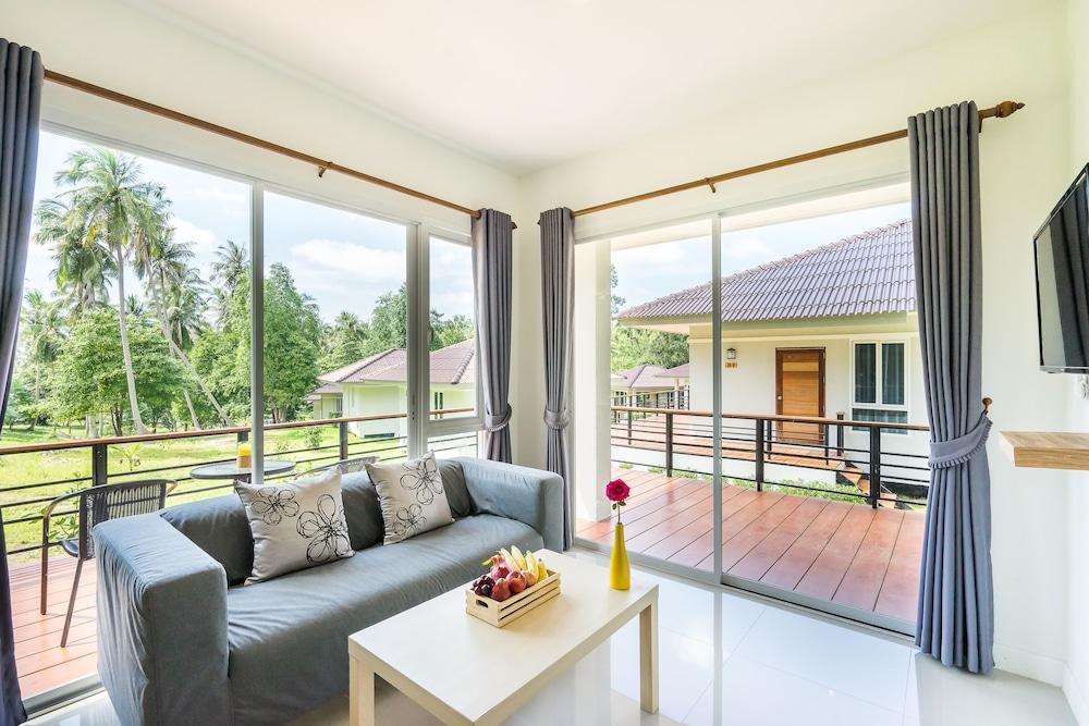 Phangan Akuna Srithanu Ngoại thất bức ảnh